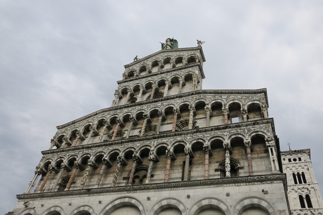 weekend toscana lucca chiesa