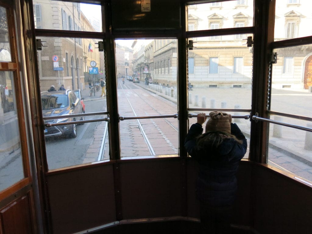 tram storico per scoprire Milano con i bambini