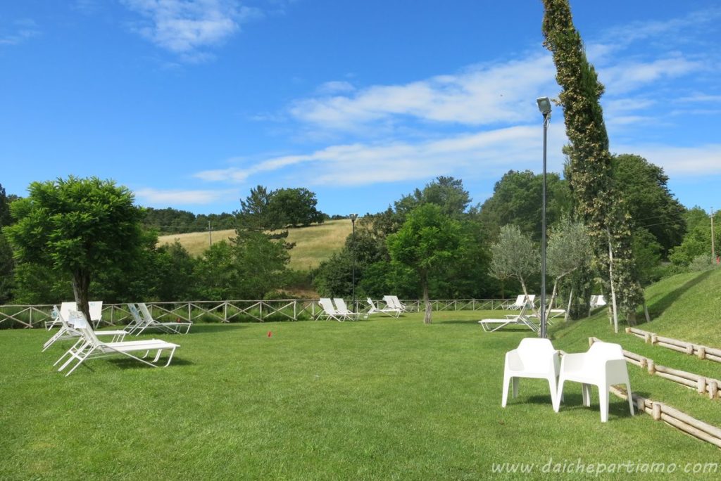 parco esterno piscine termali theia