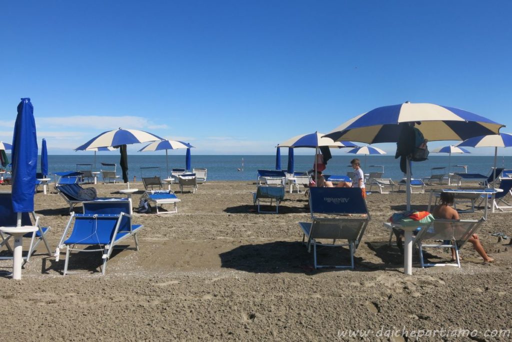 Vacanza al mare in Veneto con bambini  spiaggia attrezzata albarella