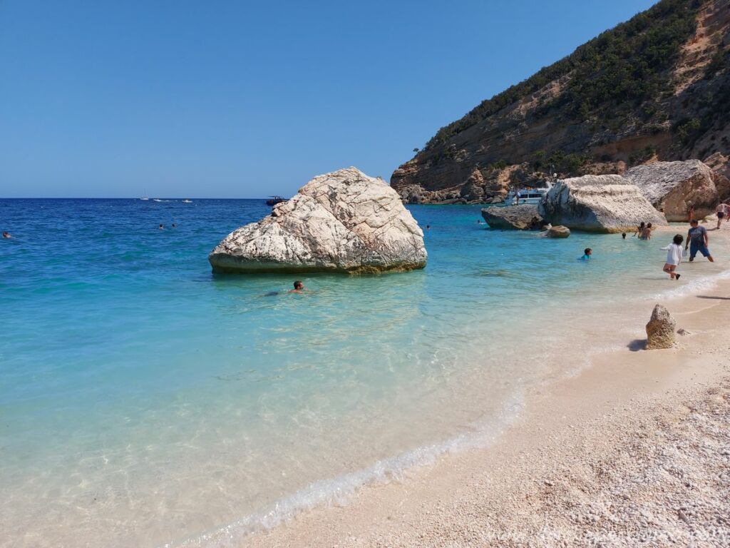 Cala Mariolu escursione gommone golfo orosei