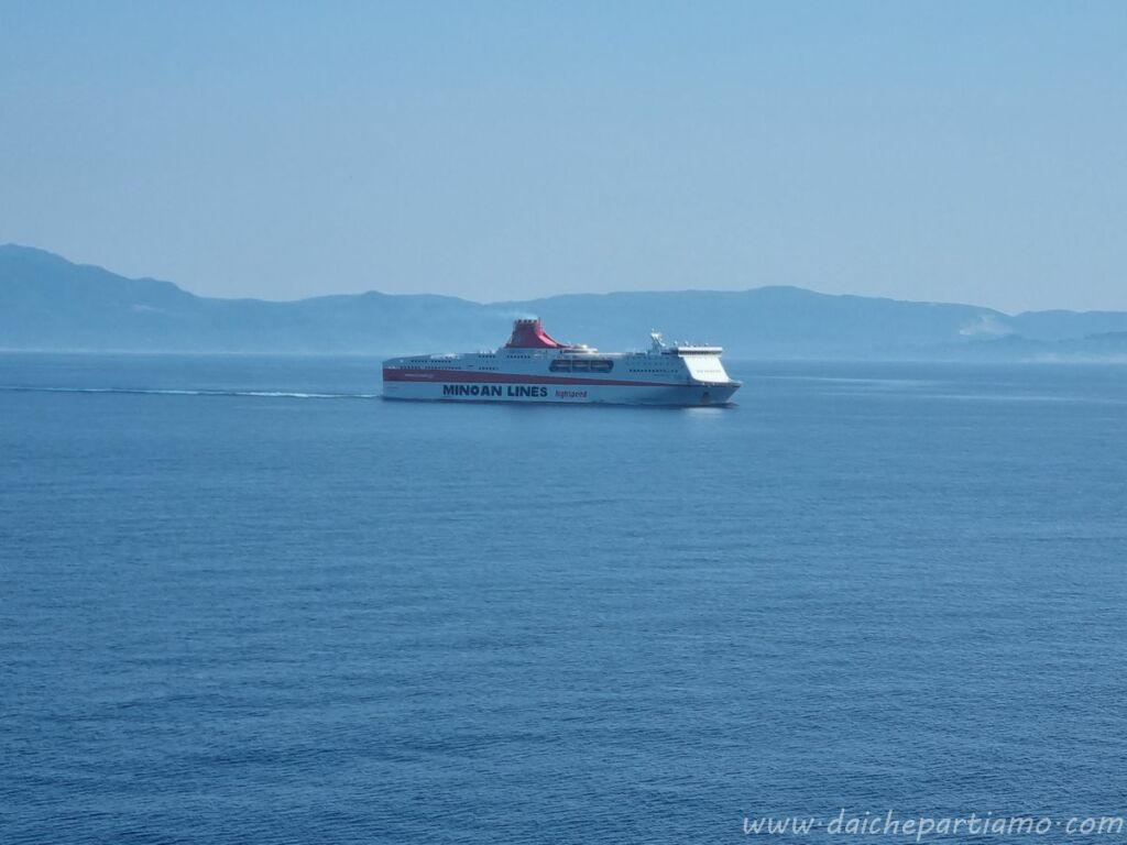 traghetto e quali vantaggi offre